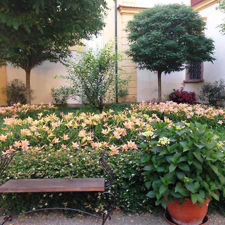 Zamek Jemniste Apartment Postupice Екстериор снимка